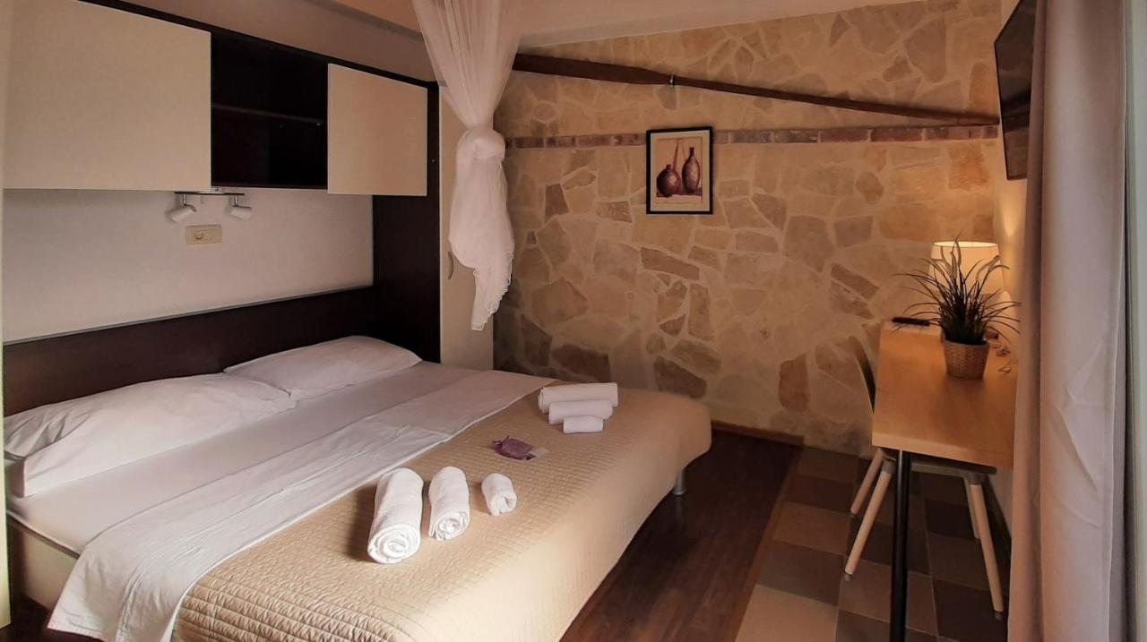 Apartments Infinitas Trogir Exterior foto